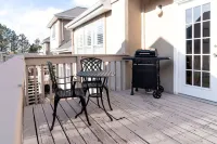 Newly Renovated Home. Monthly Rental Discounted Rate. Relax in Our Massage Chair