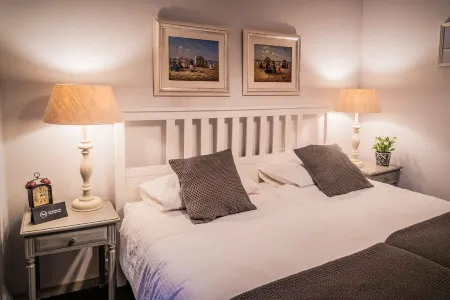 Fully Air Conditioned and Completely Renovated Provence Chic