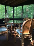 Mid Century Guest House on Wooded Lot - Homestays