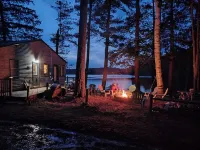 Vasha is a cozy pet-friendly lake house for relaxing in a secluded location.