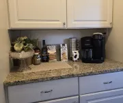 Great Group Gathering Spacious 5-bd/2.5 B house 2 Kitchens, Hot Tub, Large Yard