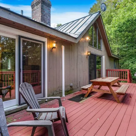 4BR/3BA ★ hot tub, sauna, billiards, A/C, & grill!
