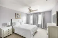 4Bedroom with King bed/ Suite Downstairs