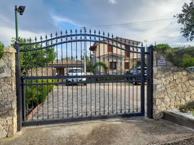 Aquamarine villa with garden and wifi Hotels near Parco pubblico con giochi per i bambini