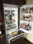Large Oceanside Apartment. Walk to the beach and many restaurants. Pet Friendly