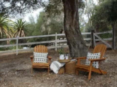 Sleeps 4. Private casita in the country. フォールブルックのホテル