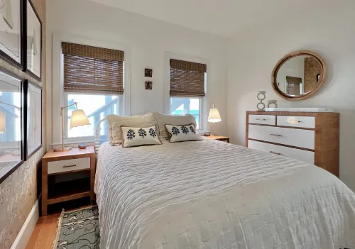 Modern Beachfront Condo, Gorgeous Views and Centrally Located