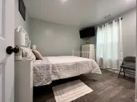 Cozy Guesthouse w/ free parking, 15 minutes to D.C., Pet Friendly
