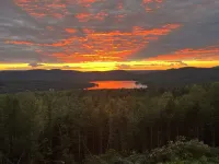 Back Lake Views! Sleeps 12, Flat Rate, Direct Atv & Private Snowmobile Access!