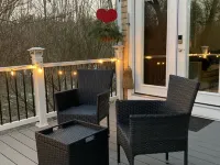 Luxurious Spa Suite with Jacuzzi, Outdoor Sauna, Plunge Pool and Steam-bath Hotels in Durham