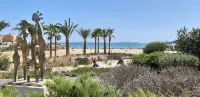 apartment 2 steps from the beach of la Favière