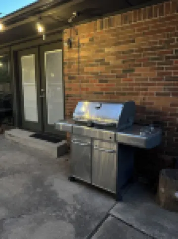 Mid-West Mod-1 mile to OU-Central Norman-Sleeps 16