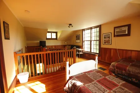 #1 Location for CDP. Fire-pit & Fishing Pond. FUN & Private. 5 bedrooms, 3 baths