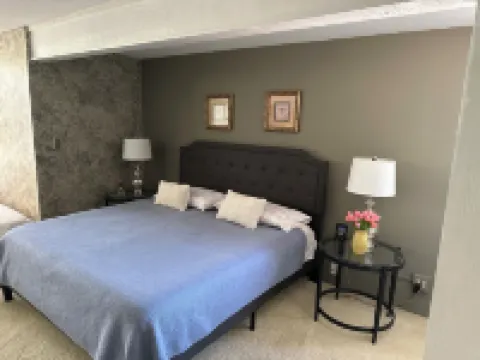 Heroes Boulevard House with room for up to ten