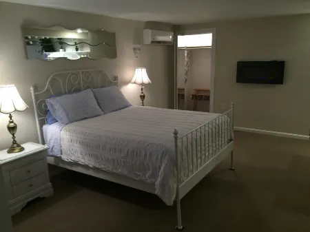 The Pond House near Charlottesville