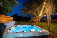 Hot Tub, Tree House, Speakeasy, Outdoor Games, Fire Pit, Arcade Games, Farm Stay