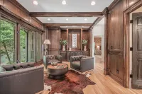 Big Canoe Mountain Home with Spectacular Mountain Views - Game room! - 부티크