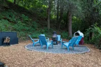 Stylish 1 bedroom cottage along the Mississippi River Hotels near Genoa Park