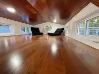 Luxury Tiny House with Treehouse Bedroom and HotTub on 34acres secluded