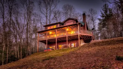 New!, Heart of Aska Adventure, Hot Tub, Mountain View Hotels near Chattahoochee-Oconee National Forest