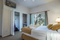NEW! Welcome to our beautiful and cozy 3-BR, 2-bath retreat near Disney!