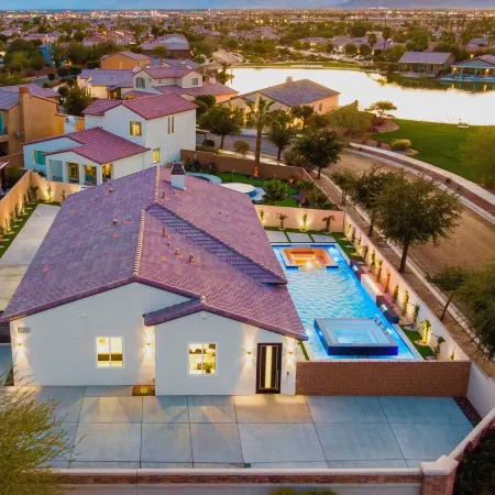 The Hideaway Sleeps 23• Huge Glass Pool •Casio•Hike•Golf•Game Area