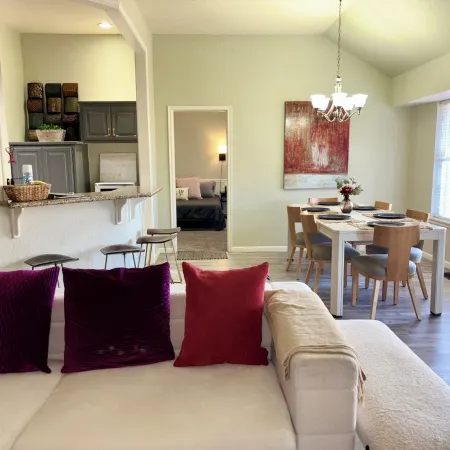 Lovely Central Edmond home 4bed 2bath