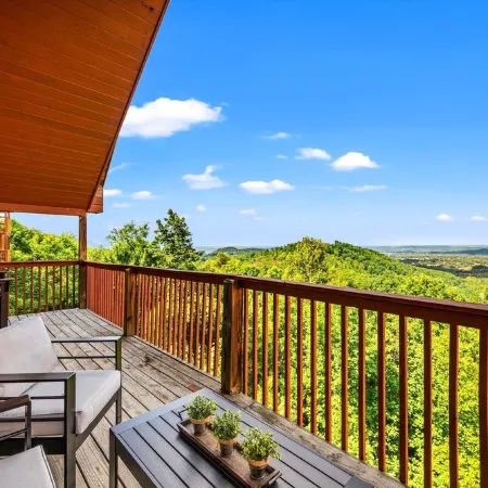100-Mile Views! Near Dollywood! Pool & Hot Tub! King Beds & Arcade!