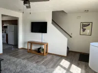 Duplex overlooking Rock River 오글 카운티 호텔