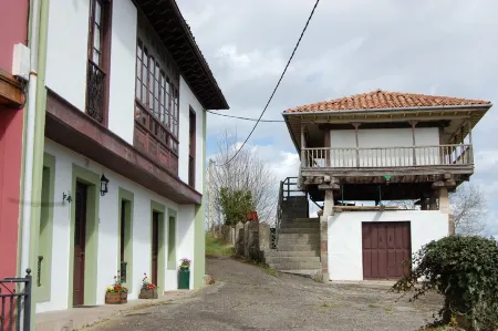 La Panera Blanca, a place with views.