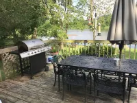 Quietwater Cottage-on Water/Nature/Birds/Canoe/Hike/Relaxing/ Hot Tub, Peaceful!