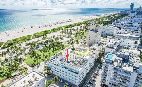 ⭐️⭐️⭐️⭐️⭐️Best Location! Vacation in Paradise on Ocean Dr with Direct Beach View