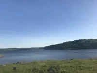 The Gray Chalet - private lot close to Lake Wallenpaupack & downtown Hawley