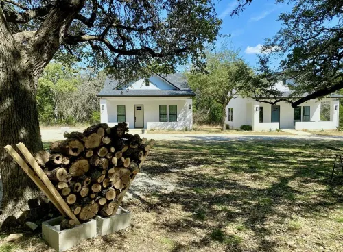 Luxury Bungalow near Gruene Hall, Whitewater Amphitheater & The Chandelier.