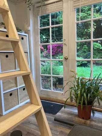 Cosy Bespoke Cottage in Olinda-Central Location