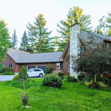 Twin Mountain River House – Serene White Mountains Hideaway by the River!
