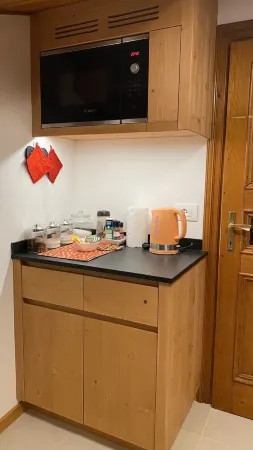 Newly renovated penthouse with panoramic view of mountains and close to ski-lift Отели рядом с достопримечательностью «Пять Башен»