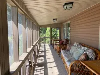 Beautiful Mid-Lake Waterfront Home ~ Pets ~ Dock
