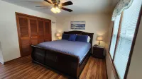 Cozy Ranch with Scenic Golf Course view