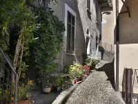 Lovely house close to the lake with panoramic lake and mountain views Hotels in San Siro