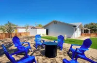 Tempe Getaway w/Pool & Near ASU!