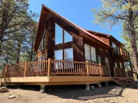 Cozy Cabin with Modern Amenities (Pet Friendly)