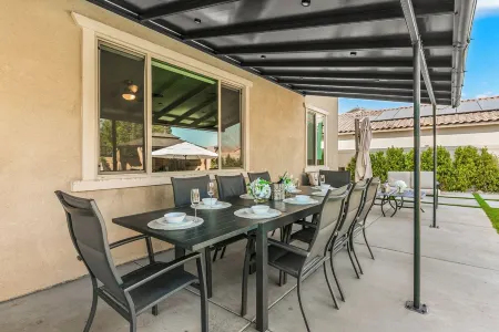 12 Beds,Pool table,Ping Pong,Volleyball+Basketball