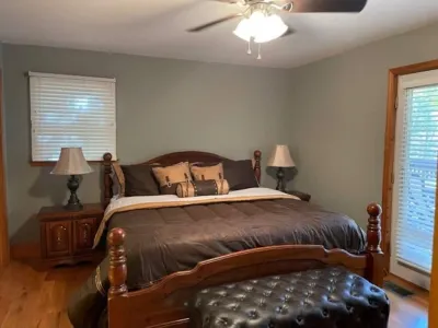 Sapphire Mountain Secluded Hideaway Hotels near Sapphire National Golf Club LLC