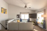 The MikkonINN - Modern 3 bed home by The Lights Hotel a West Fargo