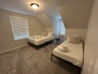 Beautiful House/Close 2 Lake/Beachfront Access/Great for Families/Outdoor Space - واي فاي