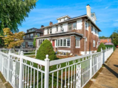 The Allentown Whitehouse Hotels in Allentown