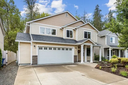 Your home away from home...recently renovated, sleeps 9-10!