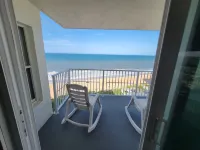 Williams Surf Side  Ocean front & turtles   condo  2 king BR in Ormond Beach FL - 4성급
