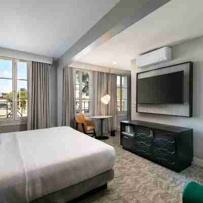 Hotel Virginia Santa Barbara, Tapestry Collection by Hilton Rooms